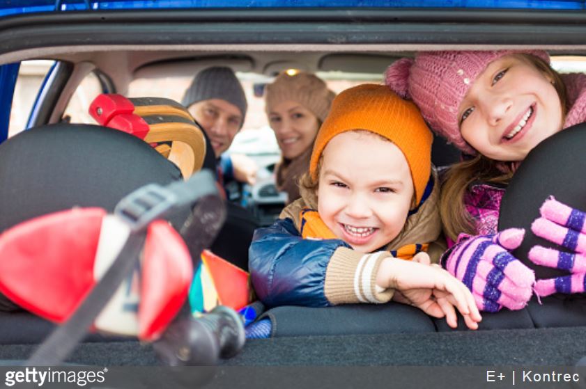 Séjour en famille au ski : bien préparer le voyage en voiture