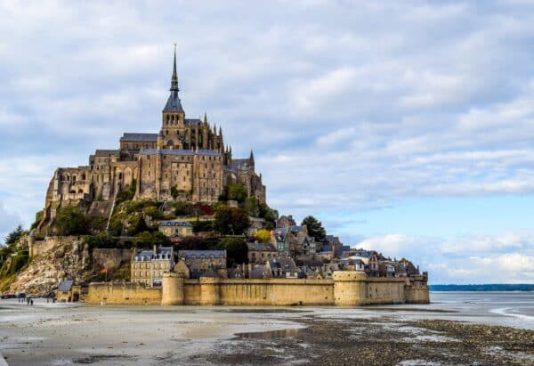Est-ce que la visite du Mont Saint-Michel est payante ?